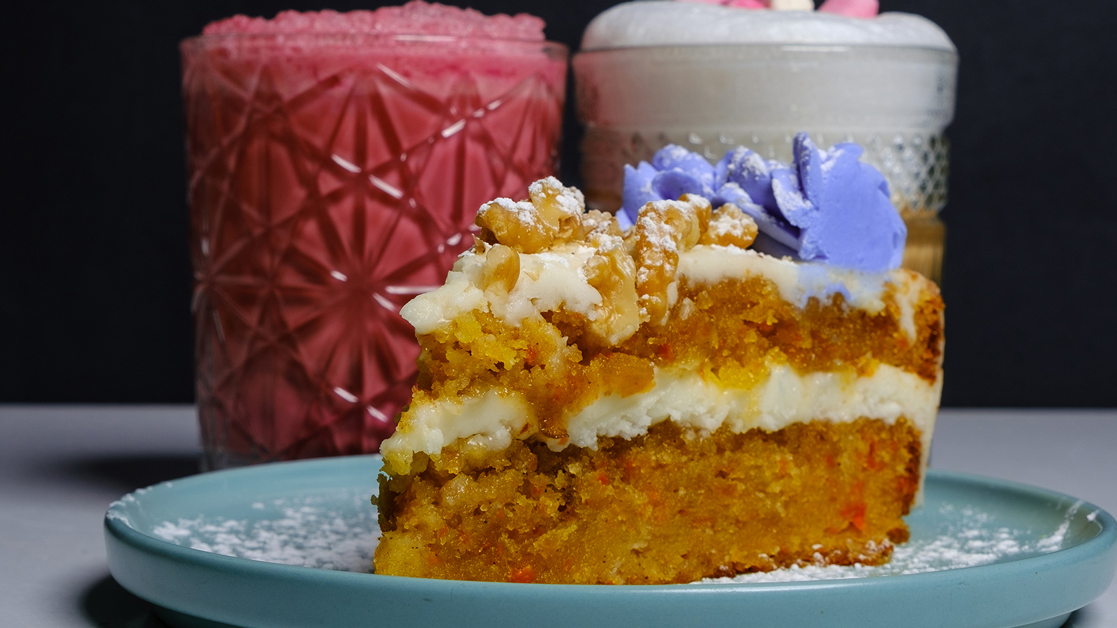 Porción de tarta de zanahoria